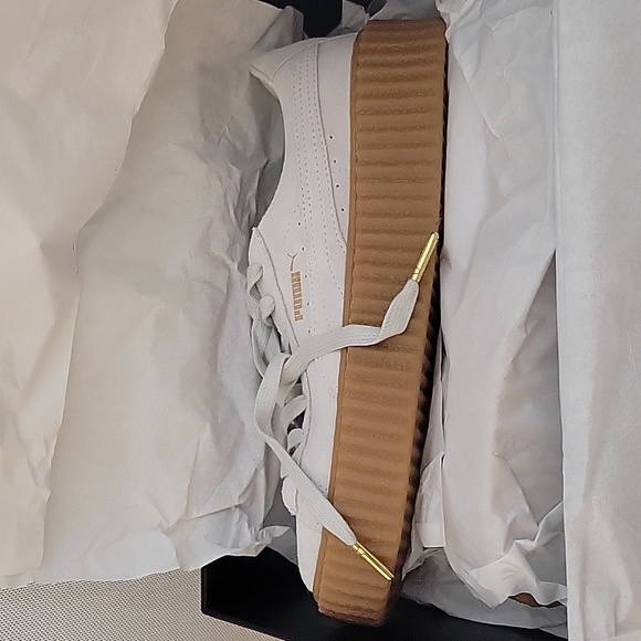 SOLD FENTY CREEPERS Suede Oatmeal RARE NWT original box and velvet dustbag. - Picture 3 of 8